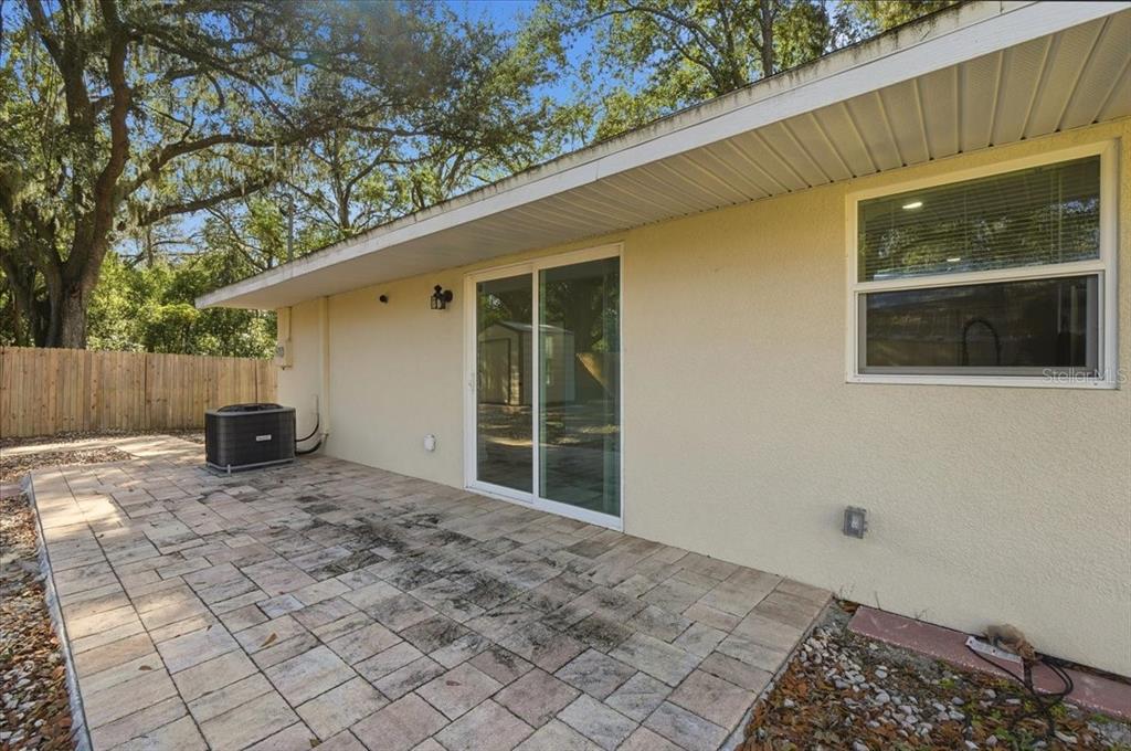 2415 Sutton Road Lakeland, FL 33810 - Photo 30 of 43