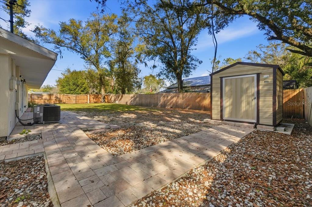 2415 Sutton Road Lakeland, FL 33810 - Photo 33 of 43