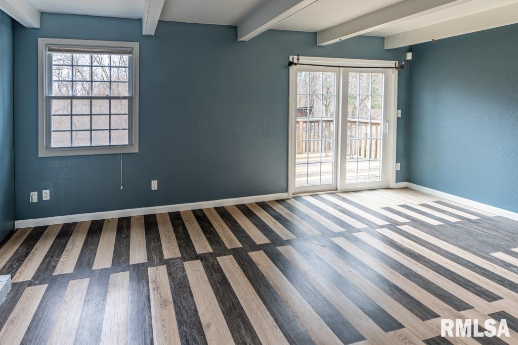 2708 Bloomington Road East Peoria, IL 61611 - Photo 29 of 47