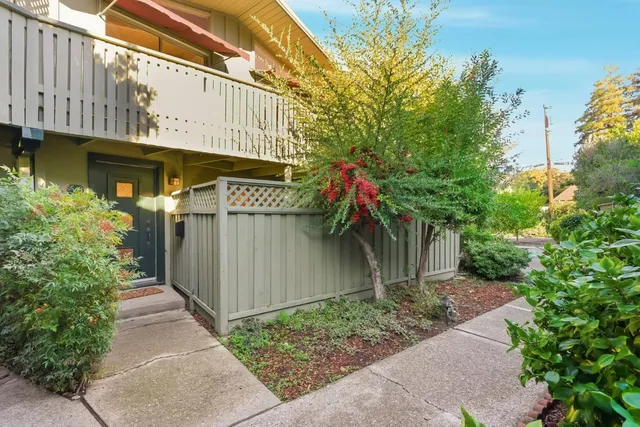 $725,000 | 278 Monroe Drive, Unit 8, Mountain View, CA 94040