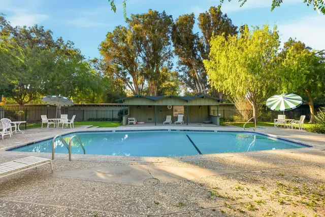 $725,000 | 278 Monroe Drive, Unit 8, Mountain View, CA 94040