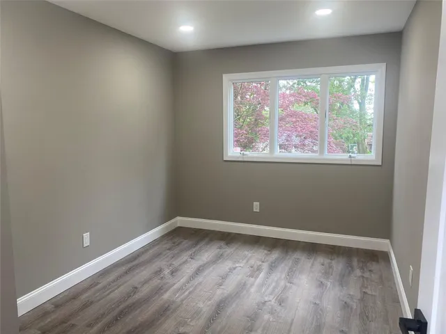 $880,000 | 95 Muncie Road, West Babylon, NY 11704