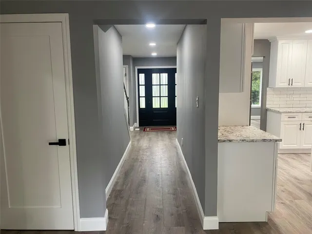 $880,000 | 95 Muncie Road, West Babylon, NY 11704