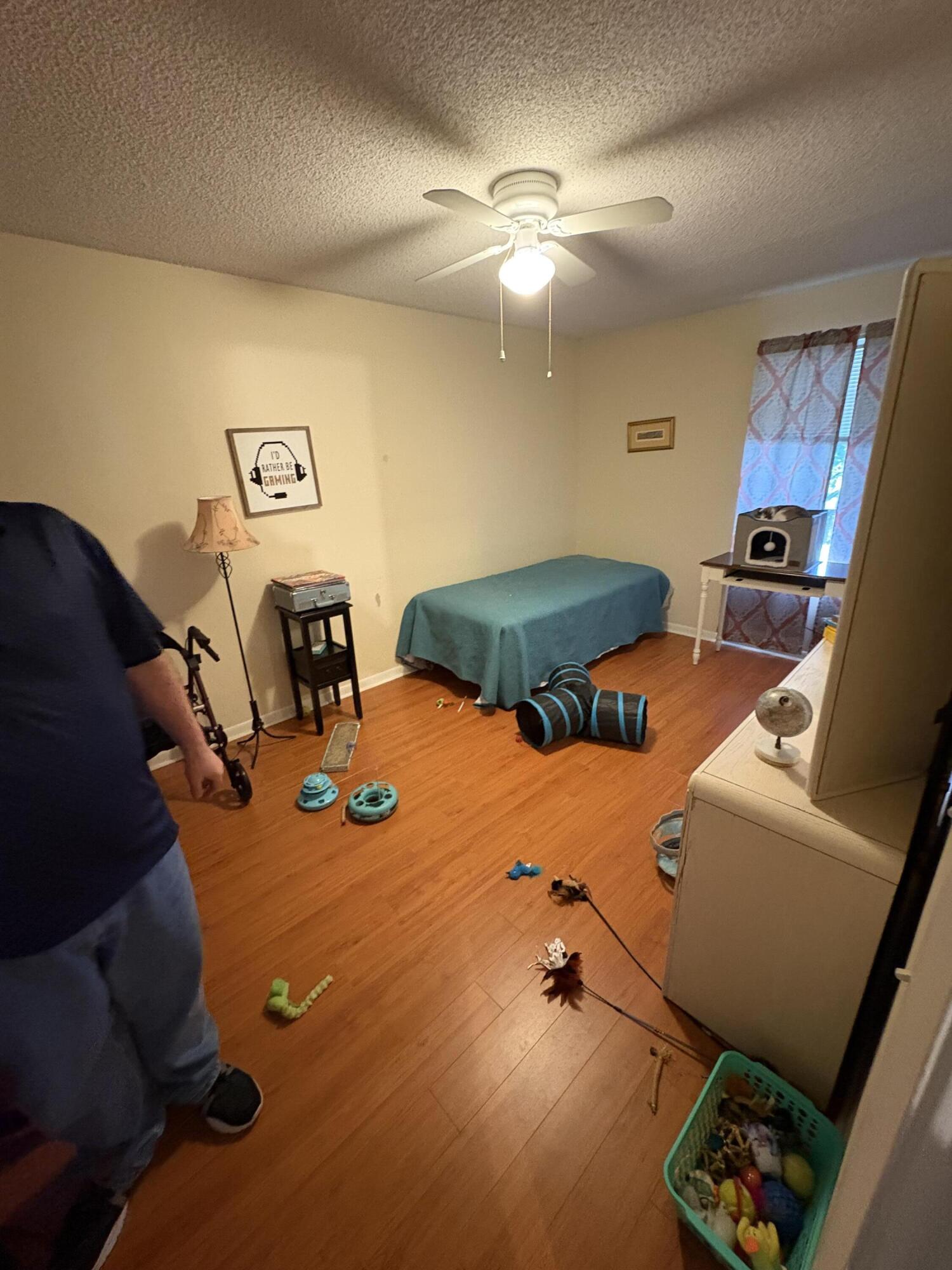 1011 Southwest 134th Avenue Davie, FL 33325 - Photo 8 of 18 a room with furniture and screen equipment