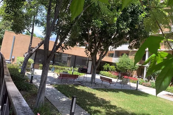 $2,100 | 440 North Madison Avenue, Pasadena, CA 91101