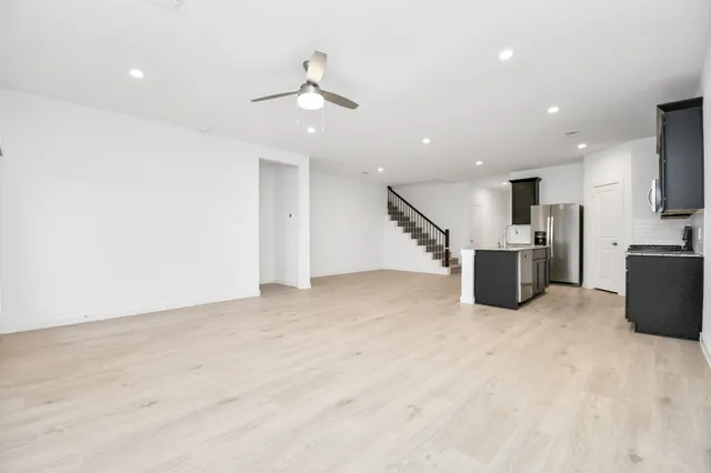 $2,800 | 5143 Sunset Oaks Drive, Fresno, TX 77545