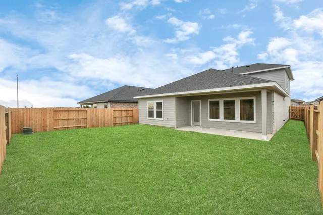 $2,800 | 5143 Sunset Oaks Drive, Fresno, TX 77545