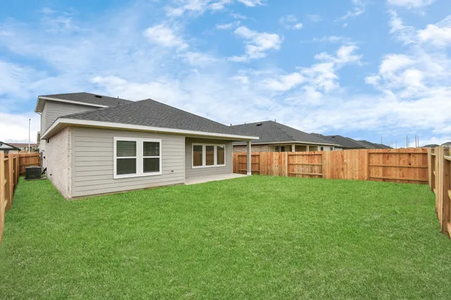 $2,800 | 5143 Sunset Oaks Drive, Fresno, TX 77545