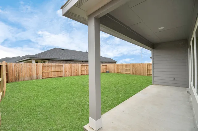$2,800 | 5143 Sunset Oaks Drive, Fresno, TX 77545