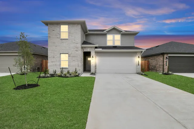 $2,800 | 5143 Sunset Oaks Drive, Fresno, TX 77545