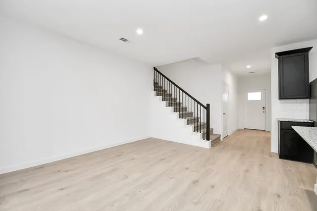 $2,800 | 5143 Sunset Oaks Drive, Fresno, TX 77545