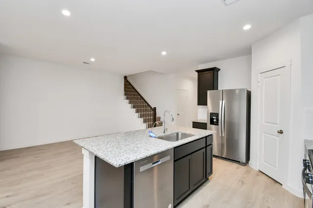 $2,800 | 5143 Sunset Oaks Drive, Fresno, TX 77545