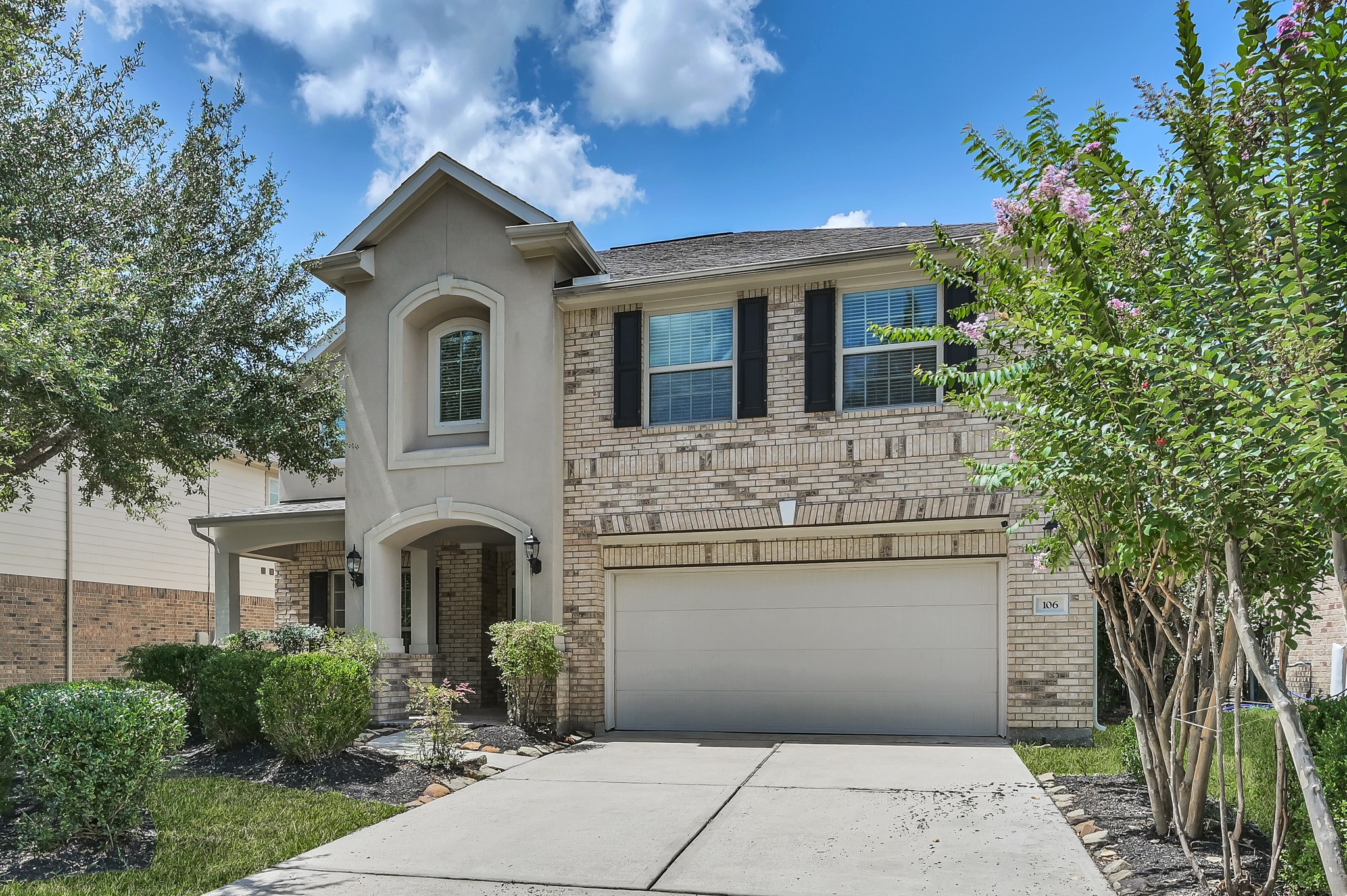 106 North Pinto Point Circle Spring, TX 77389 - Photo 2 of 39 a view of outdoor space yard and front view of a house