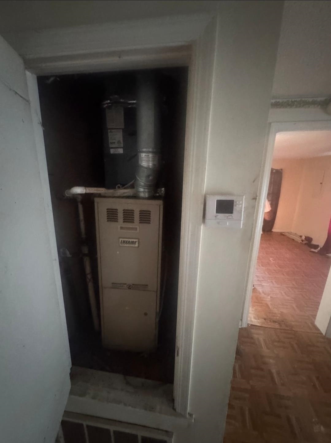 1719 Fields Road Memphis, TN 38109 - Photo 3 of 10 a view of a hallway