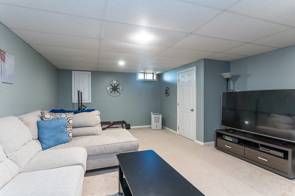 1 Pinecrest Road Enfield, CT 06082 - Photo 35 of 39