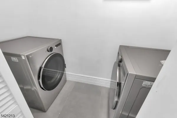 $1,400 | 157 Fairmount Avenue, Unit 3, Newark, NJ 07103