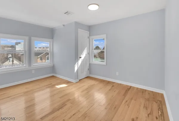 $1,400 | 157 Fairmount Avenue, Unit 3, Newark, NJ 07103