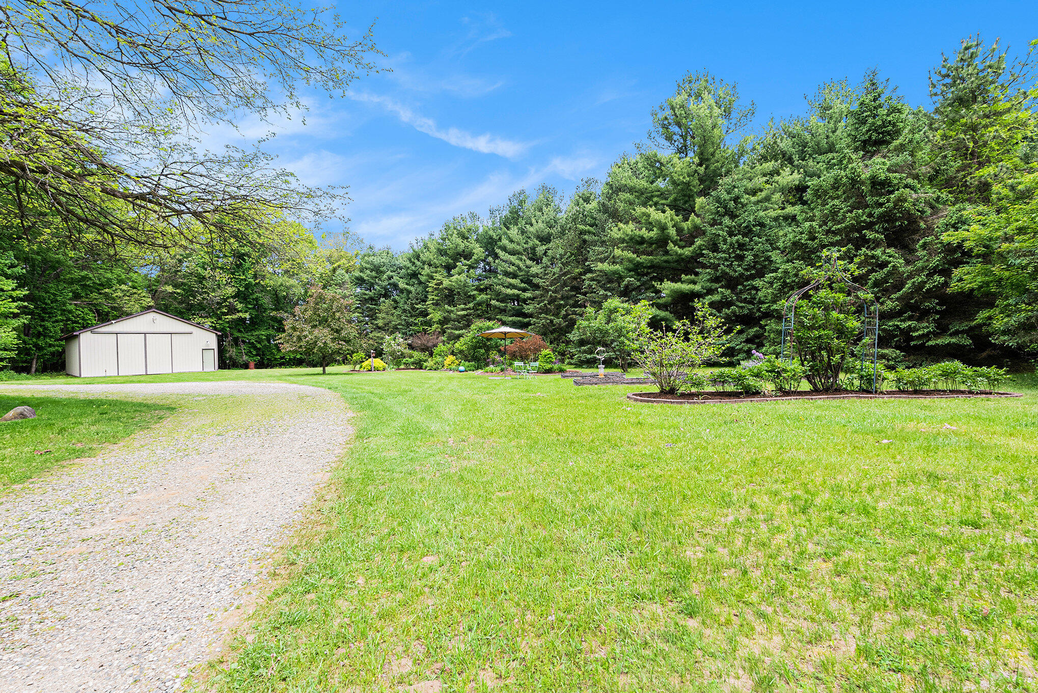 8740 Roe Road Chelsea, MI 48118 - Photo 48 of 65 035_a7s06095