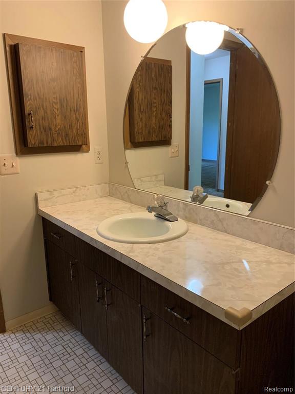 26466 Springland Street Farmington, MI 48334 - Photo 34 of 51