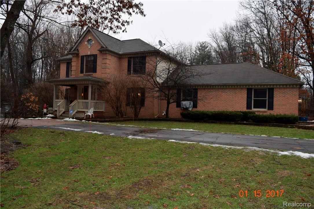 8708 Clement Road Clarkston, MI 48346 - Photo 1 of 27 _DSC0035 - Copy (2).JPG