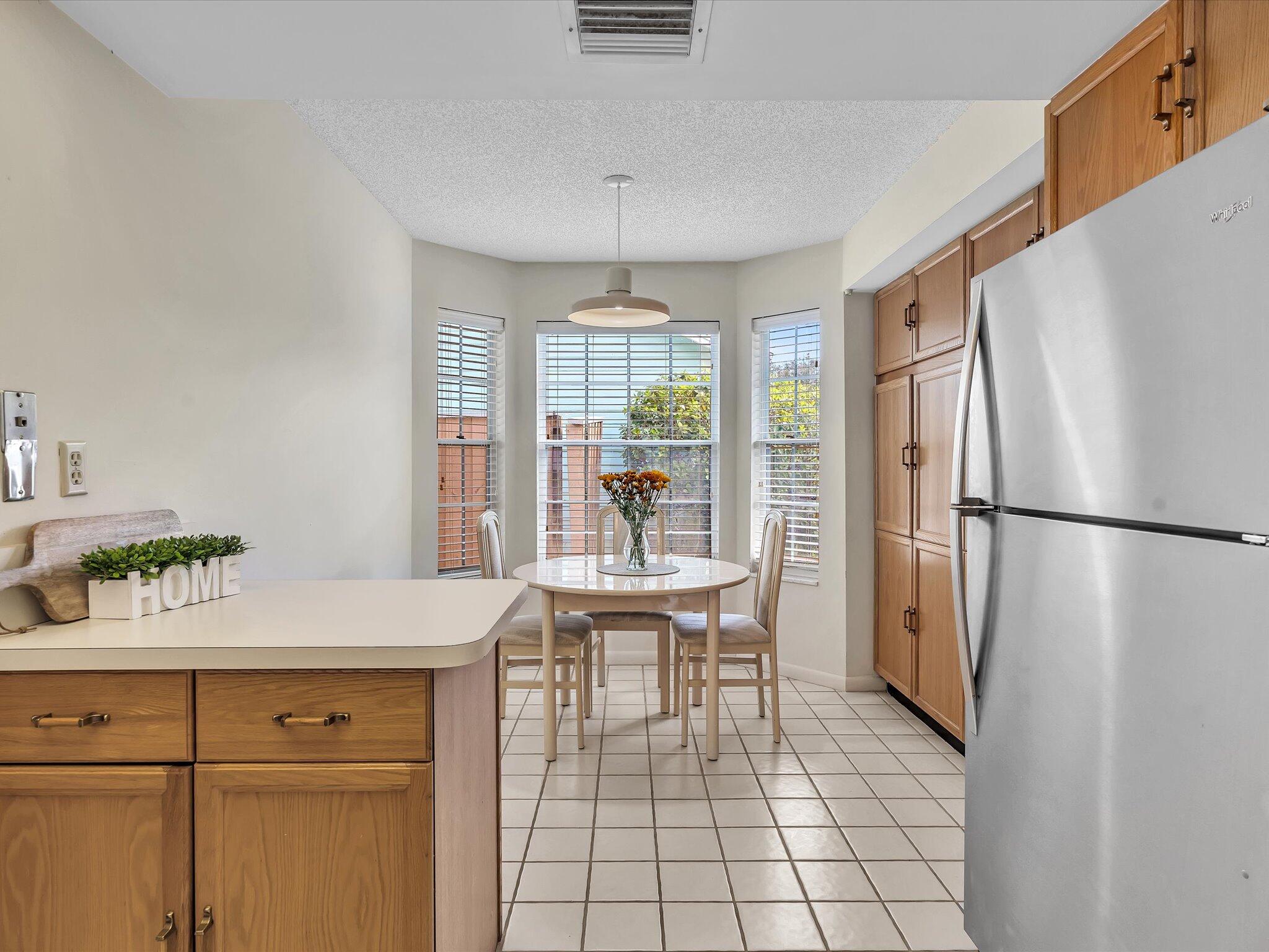 5091 Coronado Ridge Boca Raton, FL 33431 - Photo 24 of 52 Breakfast Area