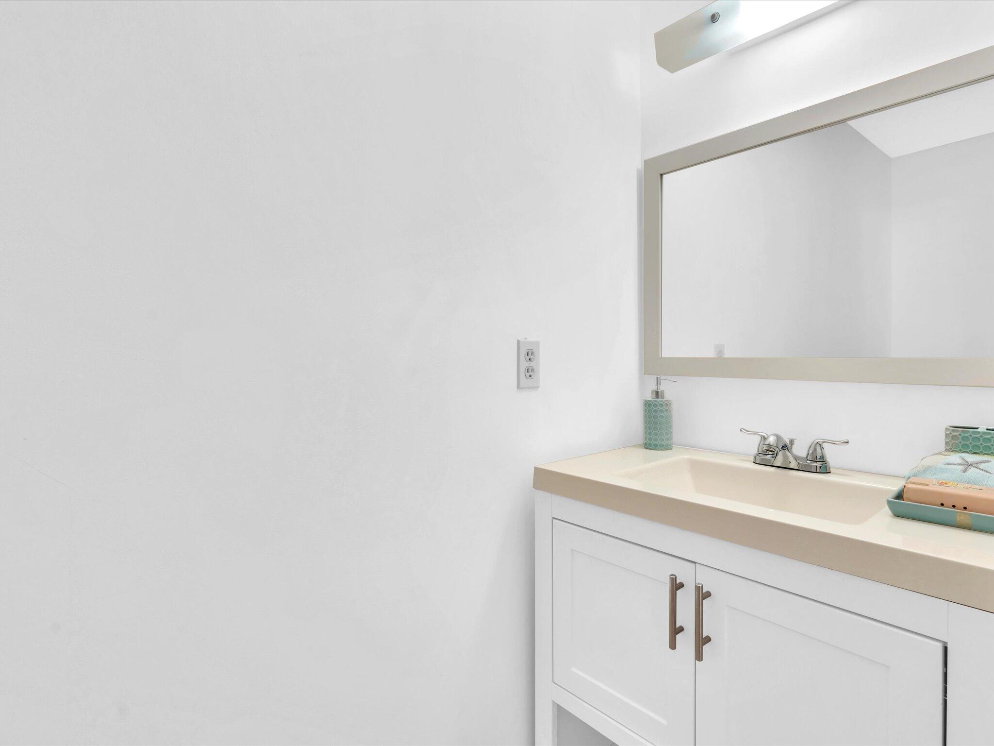 5091 Coronado Ridge Boca Raton, FL 33431 - Photo 26 of 52 Guest Half Bath