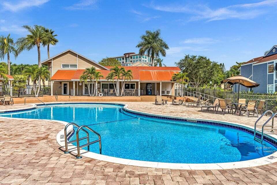 5091 Coronado Ridge Boca Raton, FL 33431 - Photo 44 of 52 Community Pool