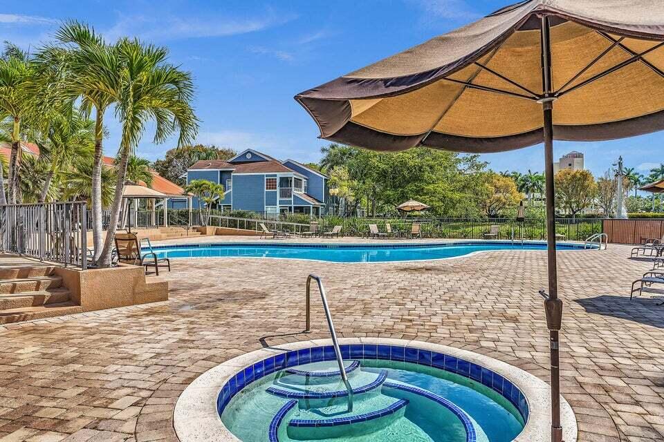 5091 Coronado Ridge Boca Raton, FL 33431 - Photo 46 of 52 Community Pool