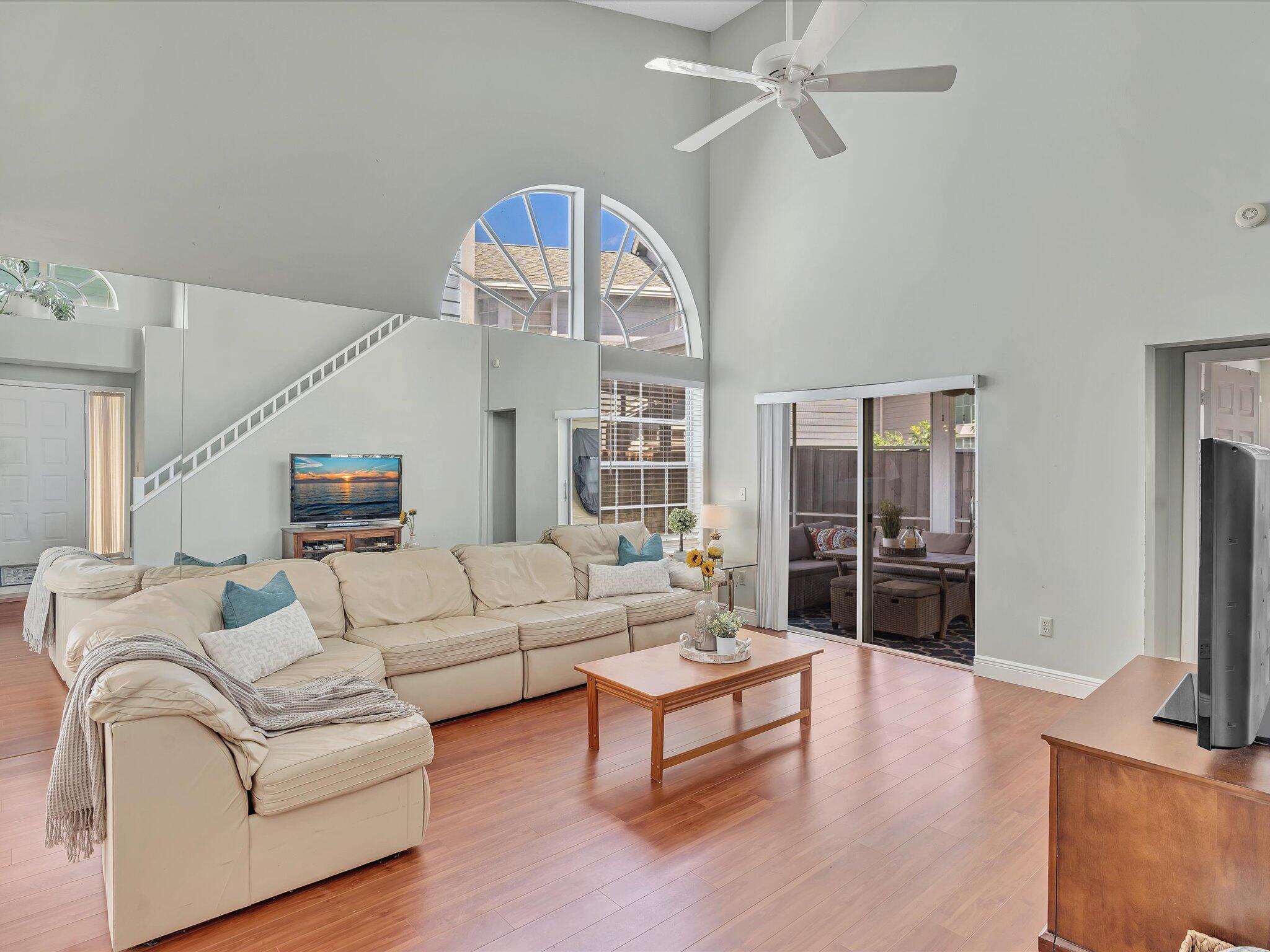 5091 Coronado Ridge Boca Raton, FL 33431 - Photo 10 of 52 Living Room