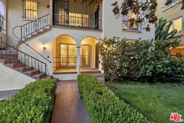 $3,700 | 1141 South Shenandoah Street, Los Angeles, CA 90035