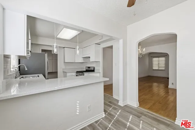 $3,700 | 1141 South Shenandoah Street, Los Angeles, CA 90035