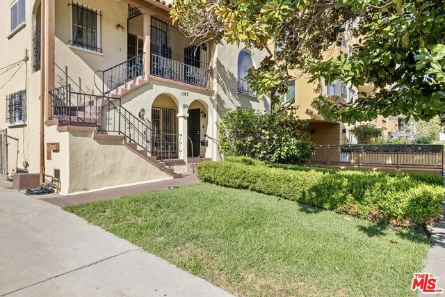 $3,700 | 1141 South Shenandoah Street, Los Angeles, CA 90035