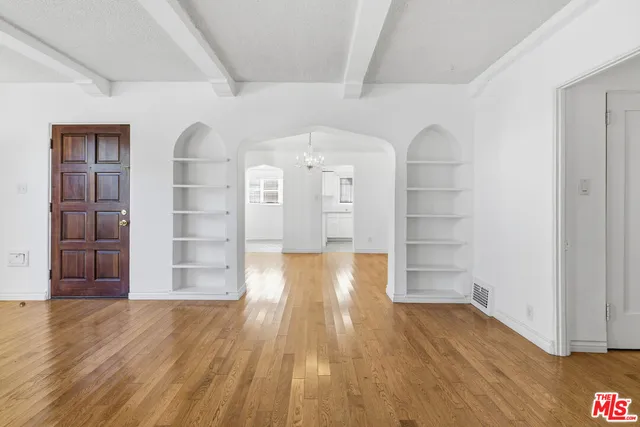 $3,700 | 1141 South Shenandoah Street, Los Angeles, CA 90035