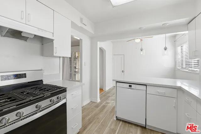 $3,700 | 1141 South Shenandoah Street, Los Angeles, CA 90035