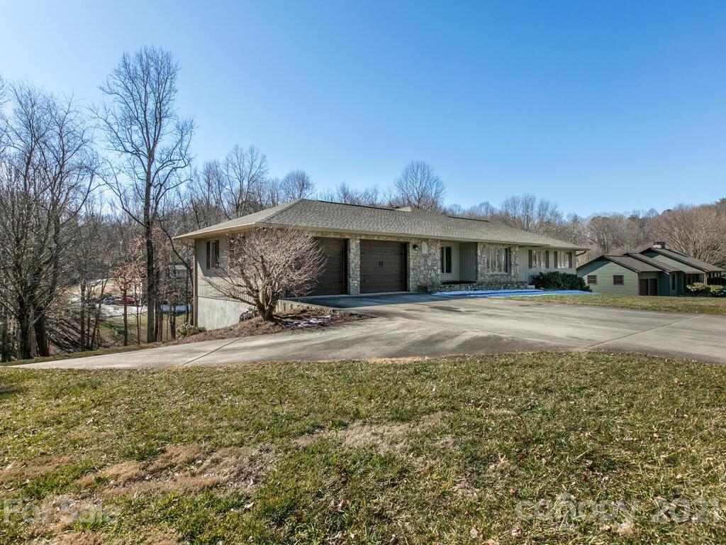 35 Morgan Branch Estate Road Candler, NC 28715 - Photo 3 of 38 Gallery Image 3