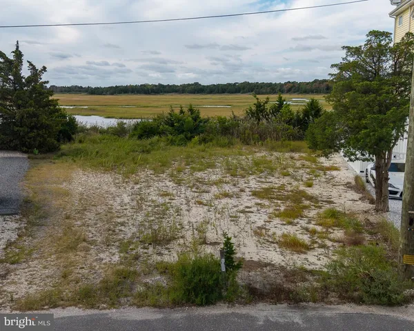 $425,000 | 733 Twin Lakes Boulevard, Little Egg Harbor, NJ 08087