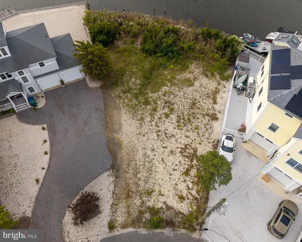 $425,000 | 733 Twin Lakes Boulevard, Little Egg Harbor, NJ 08087