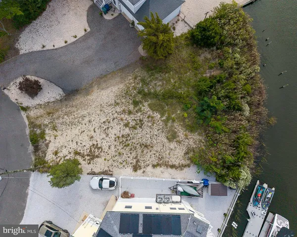 $425,000 | 733 Twin Lakes Boulevard, Little Egg Harbor, NJ 08087