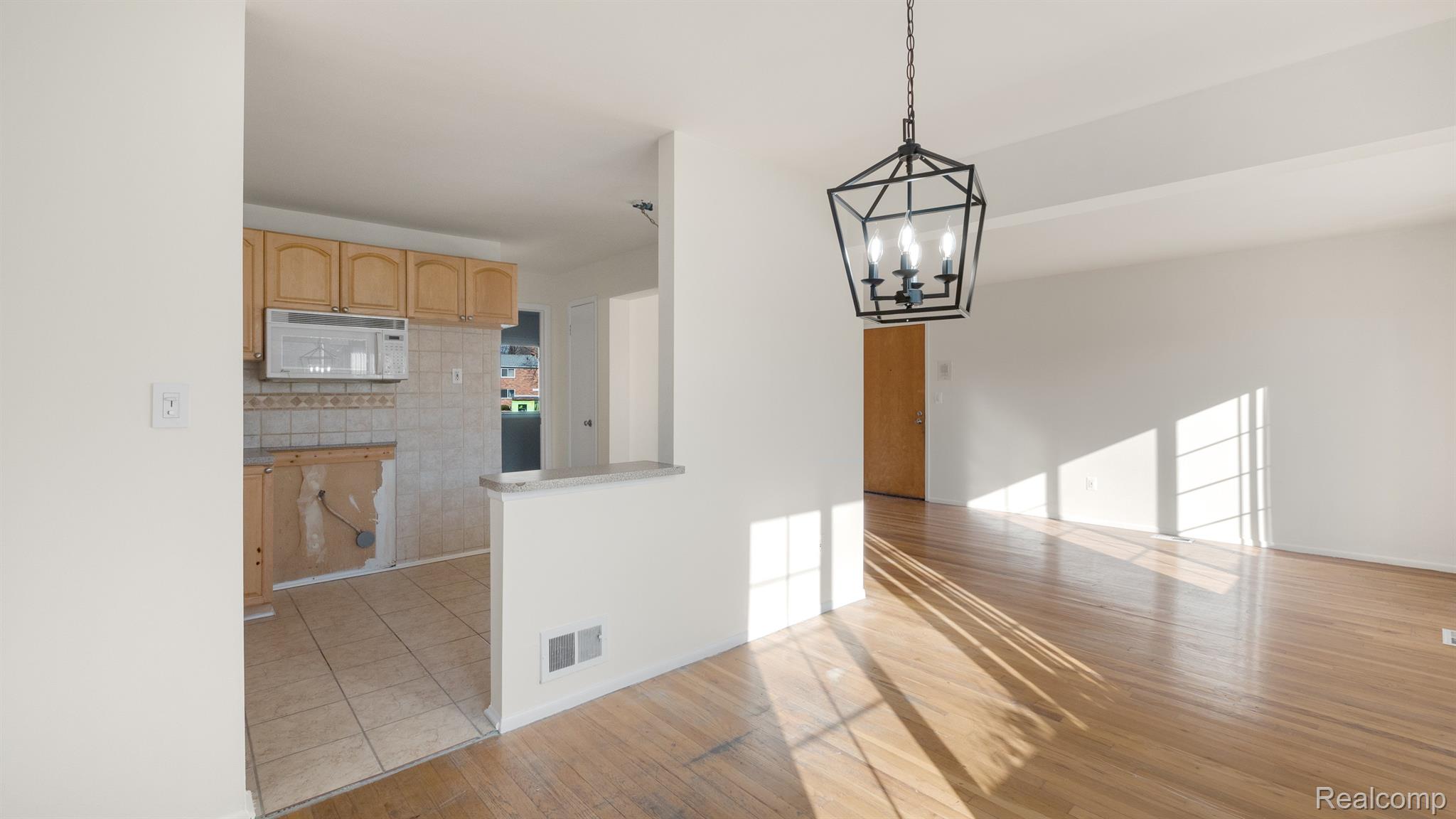29518 Hoover Road Warren, MI 48093 - Photo 6 of 15 Gallery Image 6