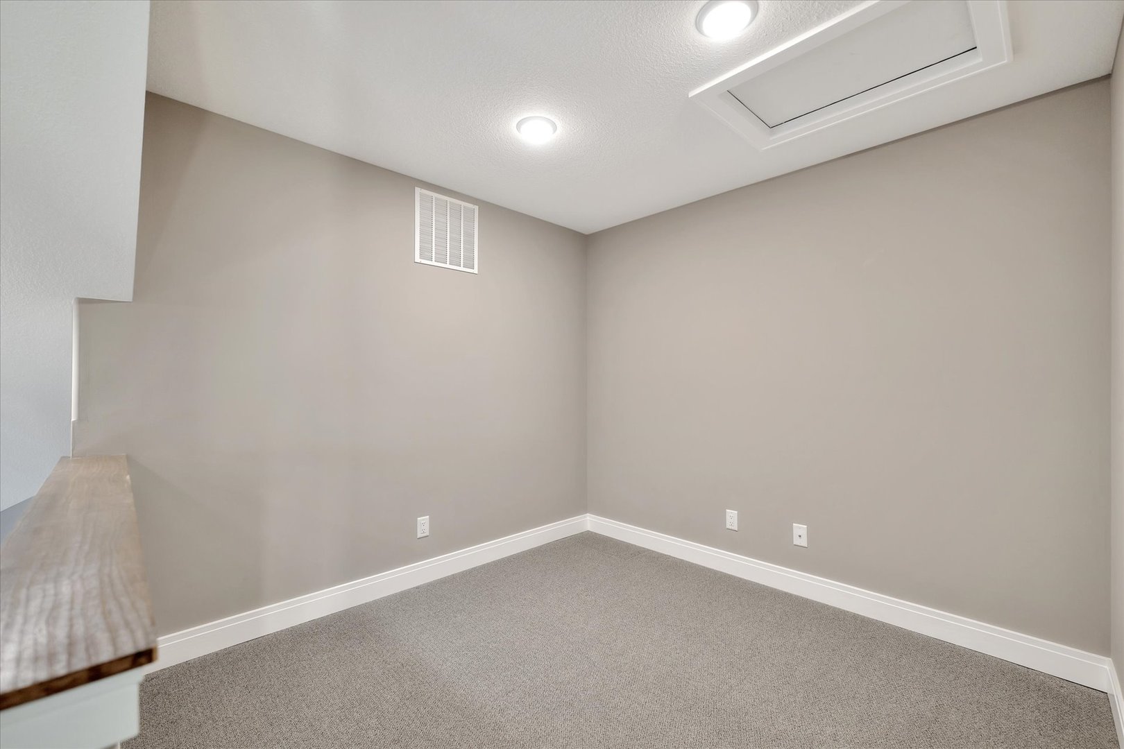 3402 Boulder Ridge Drive Champaign, IL 61822 - Photo 23 of 42 a view of an empty room