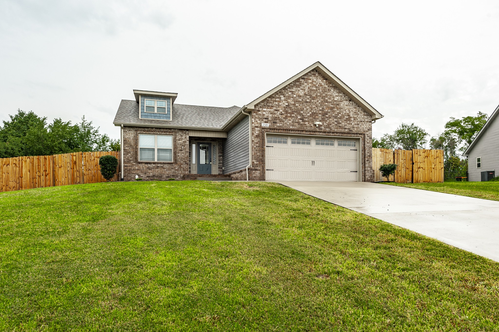 258 Hillview Way Springfield, TN 37172 - Photo 1 of 32 Gallery Image 1