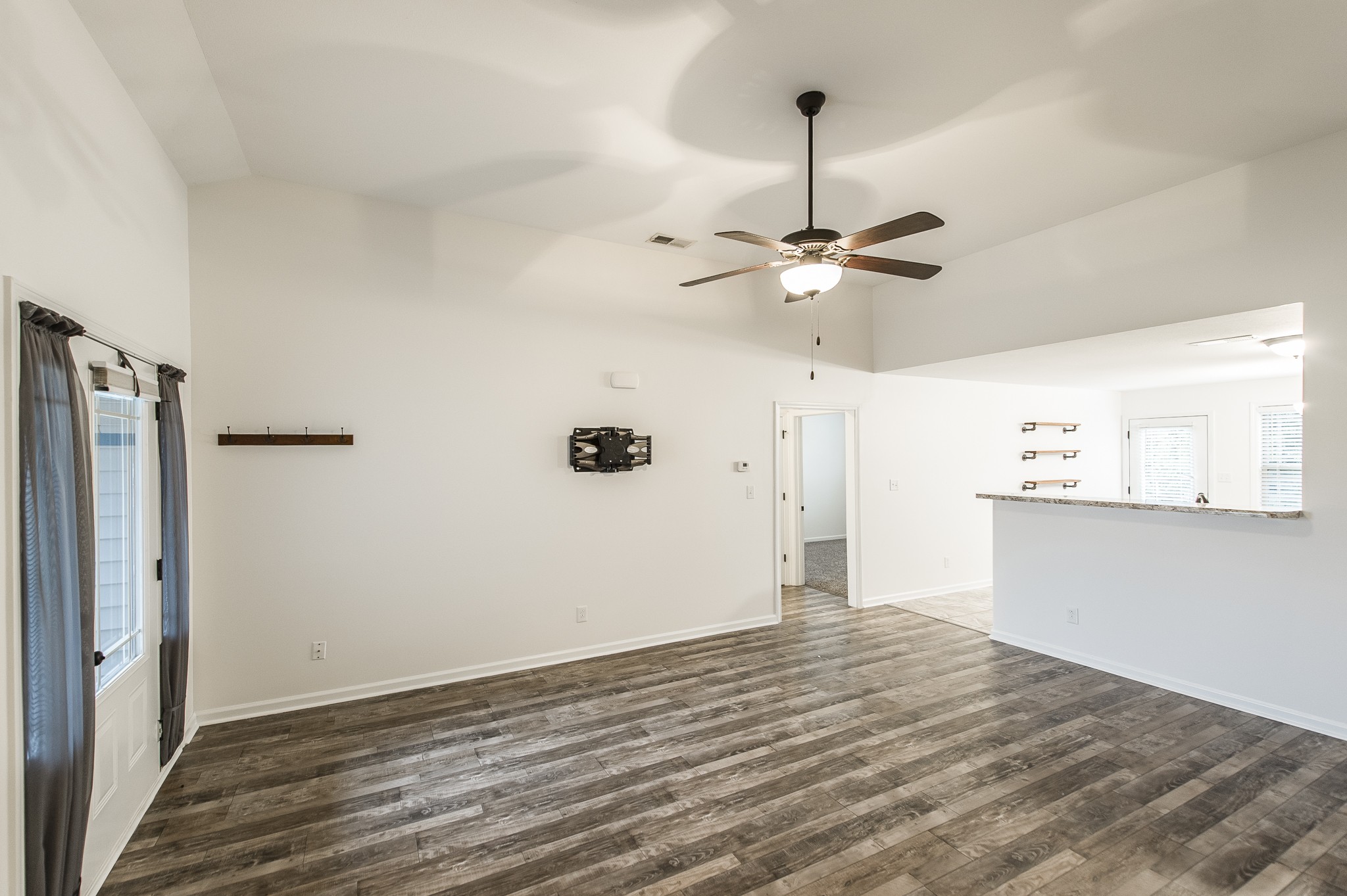 258 Hillview Way Springfield, TN 37172 - Photo 5 of 32 Gallery Image 5