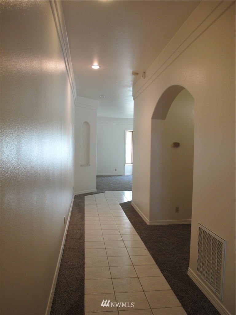 1295 Rd F .2 Northeast Moses Lake, WA 98837 - Photo 3 of 23 Gallery Image 3