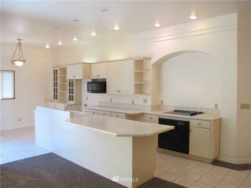 1295 Rd F .2 Northeast Moses Lake, WA 98837 - Photo 4 of 23 Gallery Image 4