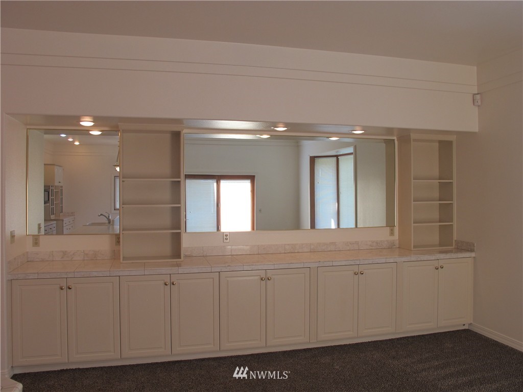 1295 Rd F .2 Northeast Moses Lake, WA 98837 - Photo 8 of 23 Gallery Image 8