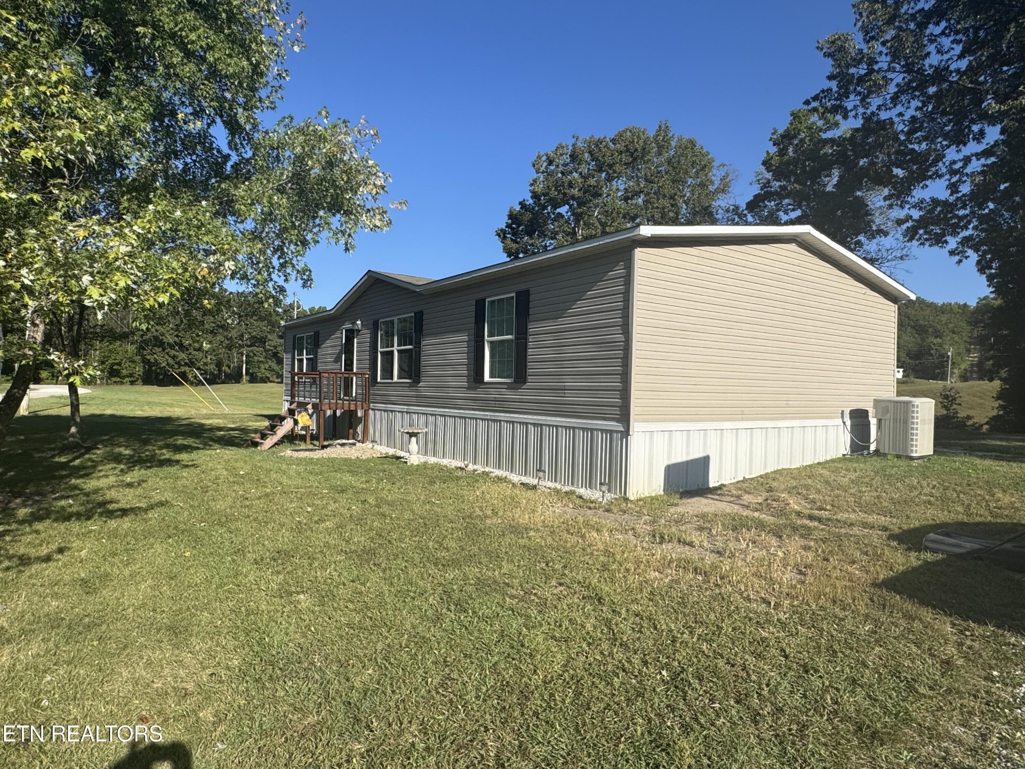179 Clay Boyatt Road Oneida, TN 37841 - Photo 3 of 20 Gallery Image 3