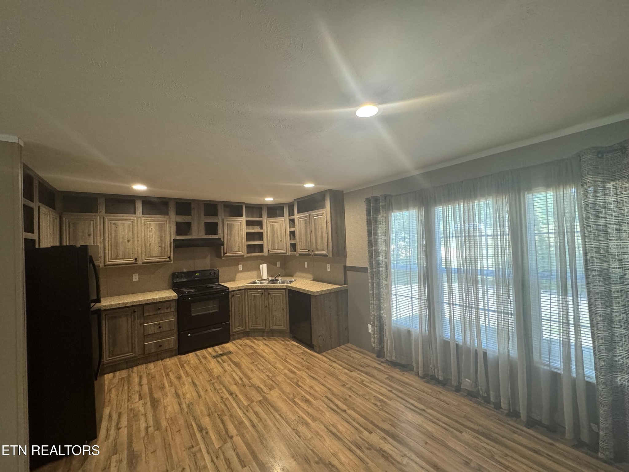 179 Clay Boyatt Road Oneida, TN 37841 - Photo 4 of 20 Gallery Image 4
