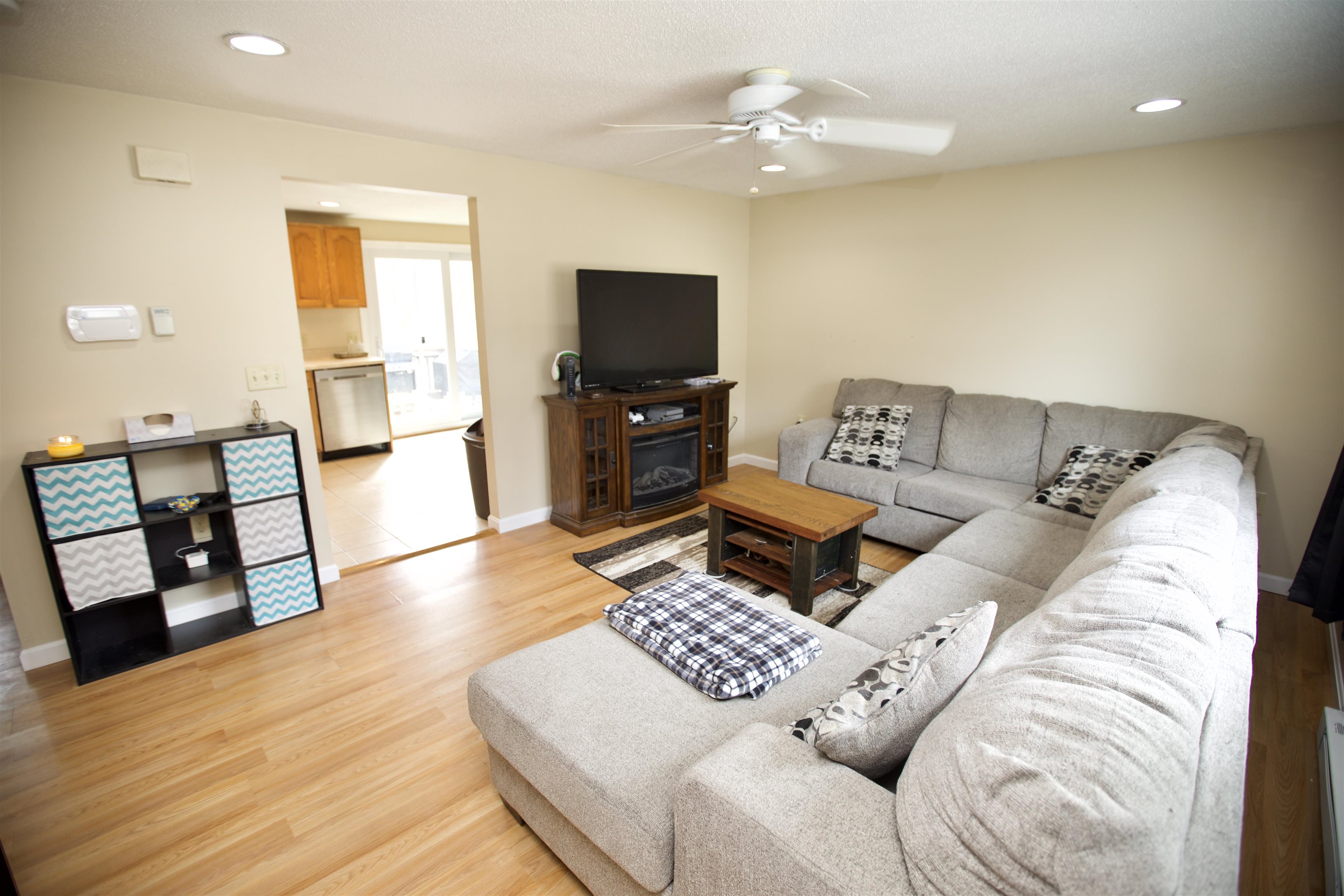 40 Derryfield Road, Unit R Derry, NH 03038 - Photo 9 of 21