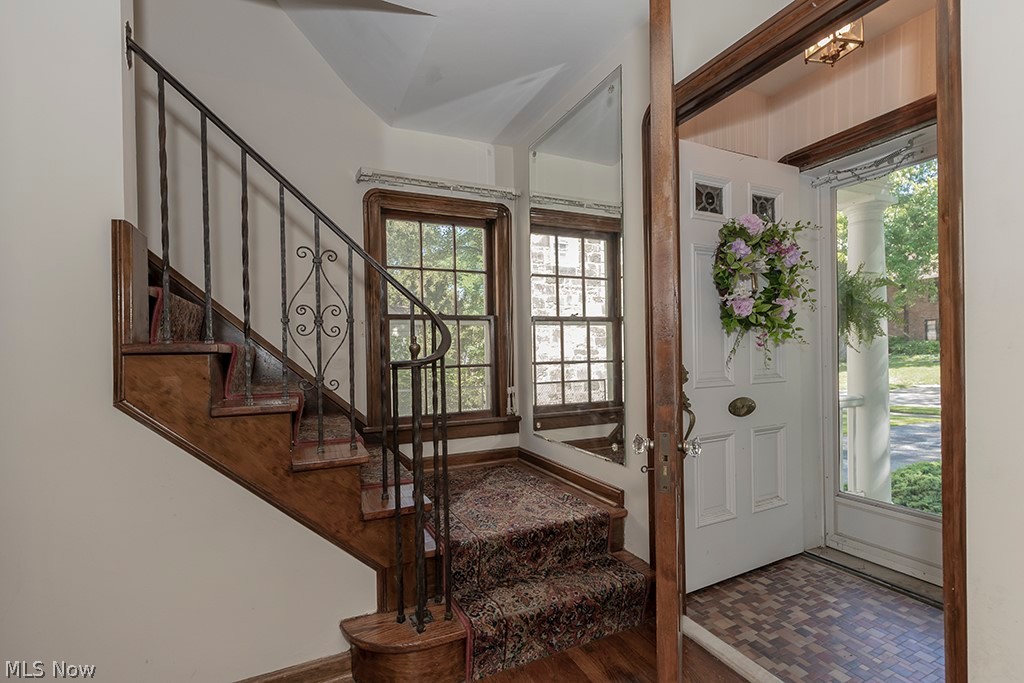 Welcome to 2554 Charney Road!