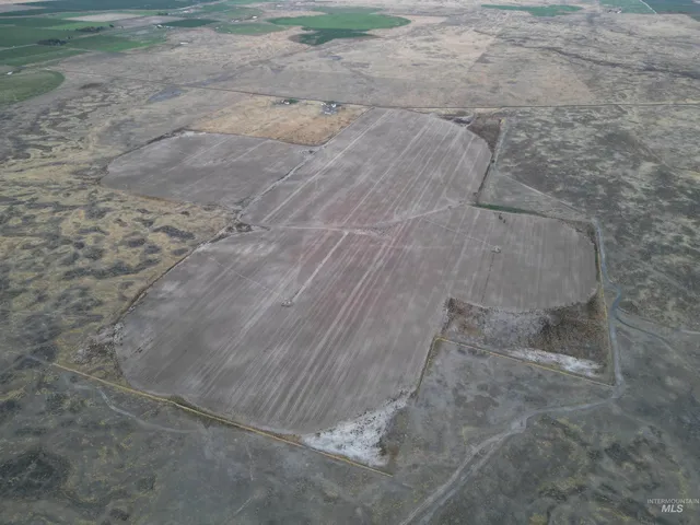 $2,294,000 | 2200 East 725 Street, Hazelton, ID 83335